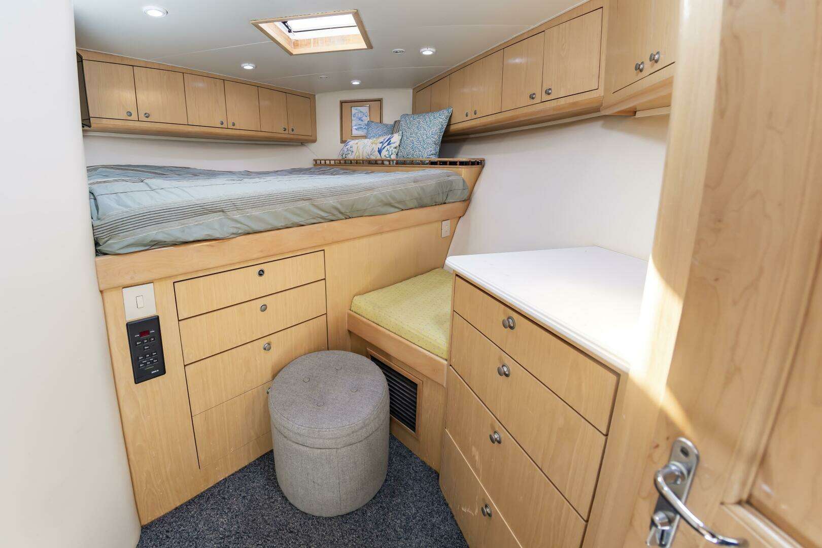 1998 Buddy Davis 52 Convertible - Image 35