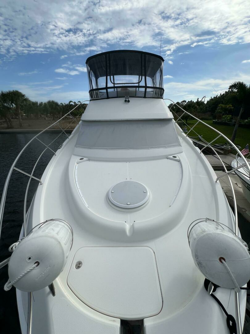2002 Silverton 39 Motor Yacht - Image 8