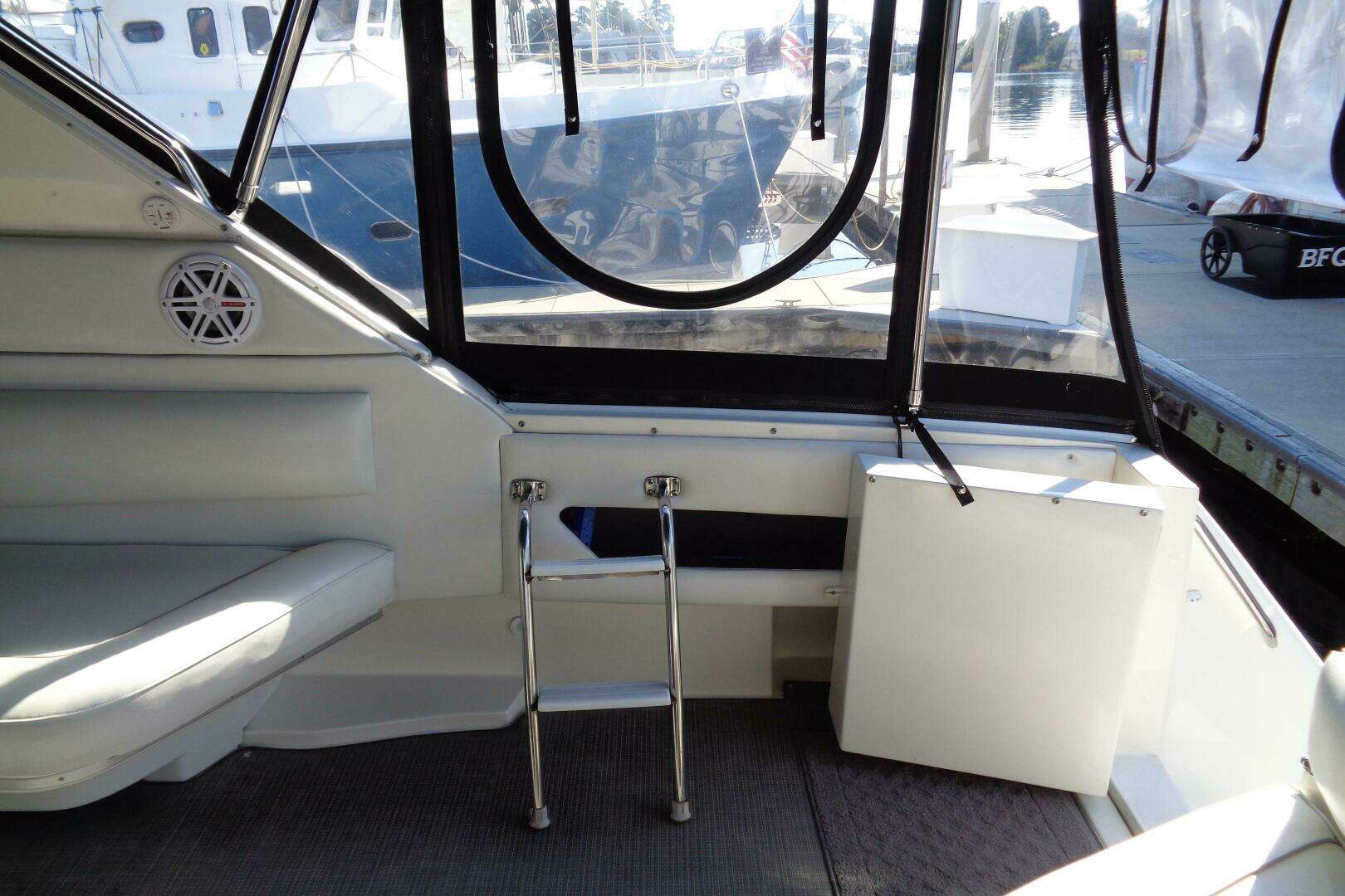 1991 Sea Ray 480 Sundancer - Image 22