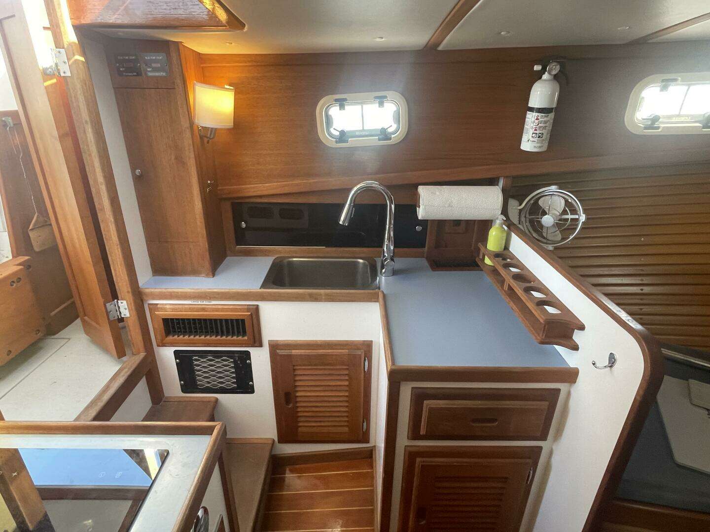1988 Ellis Extended Pilothouse - Image 25
