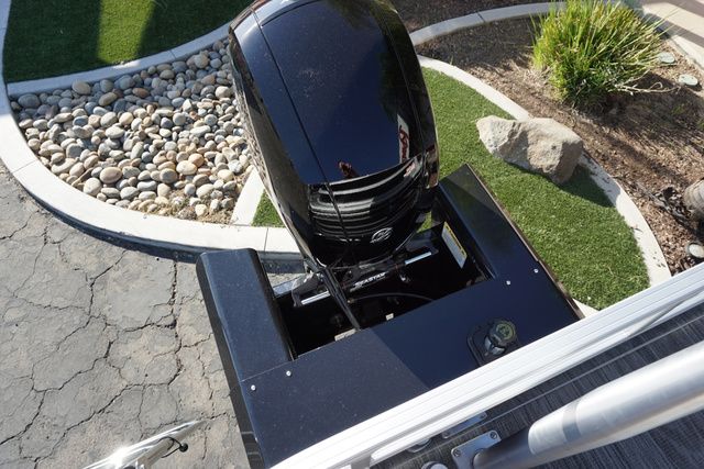 2025 Ranger 223FC - 14