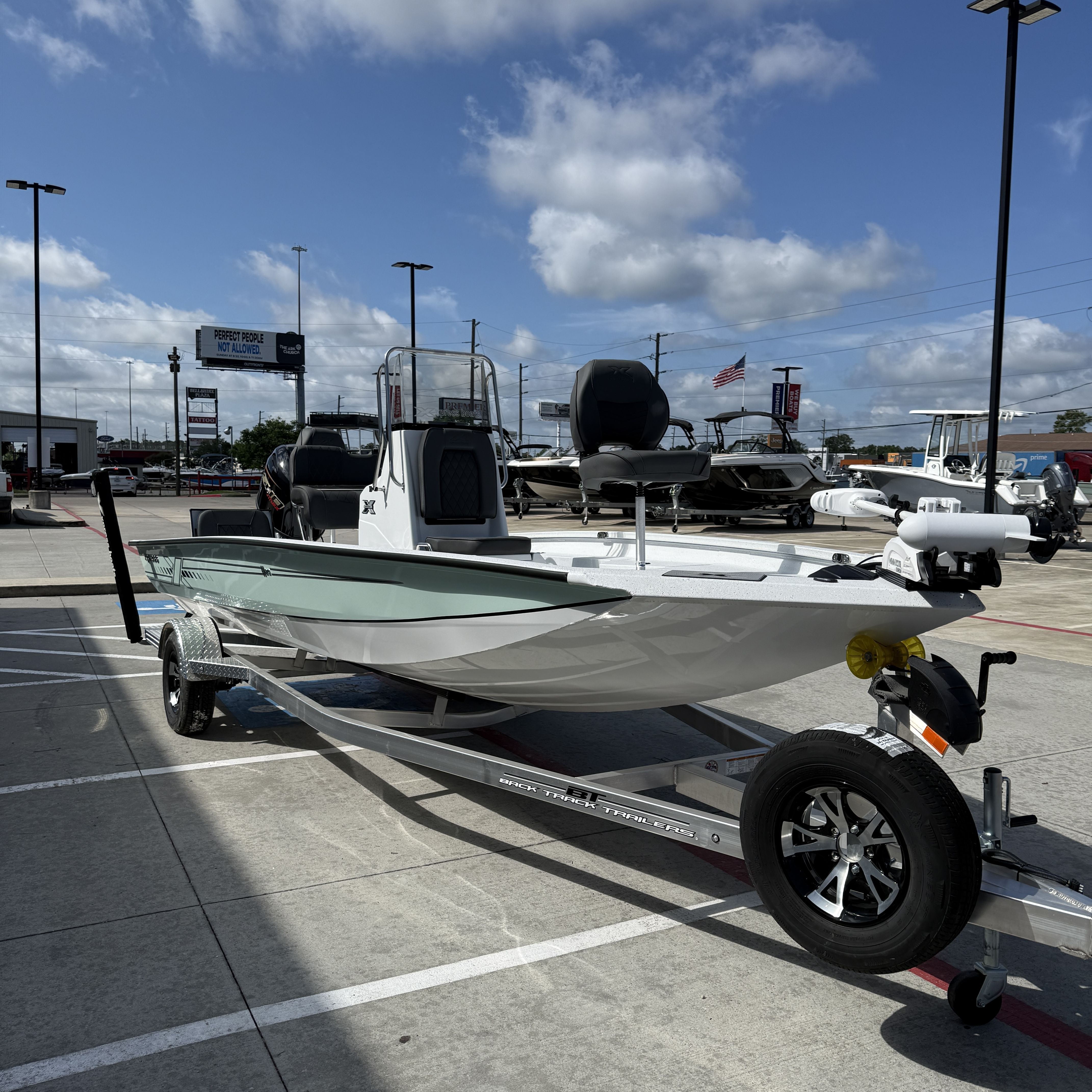 2026 Xpress H20B Bay - 5