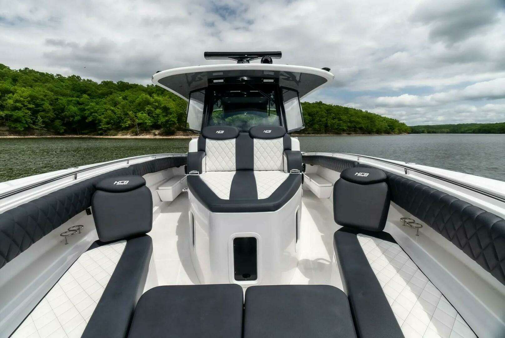 2024 HCB 42 Lujo - Image 31