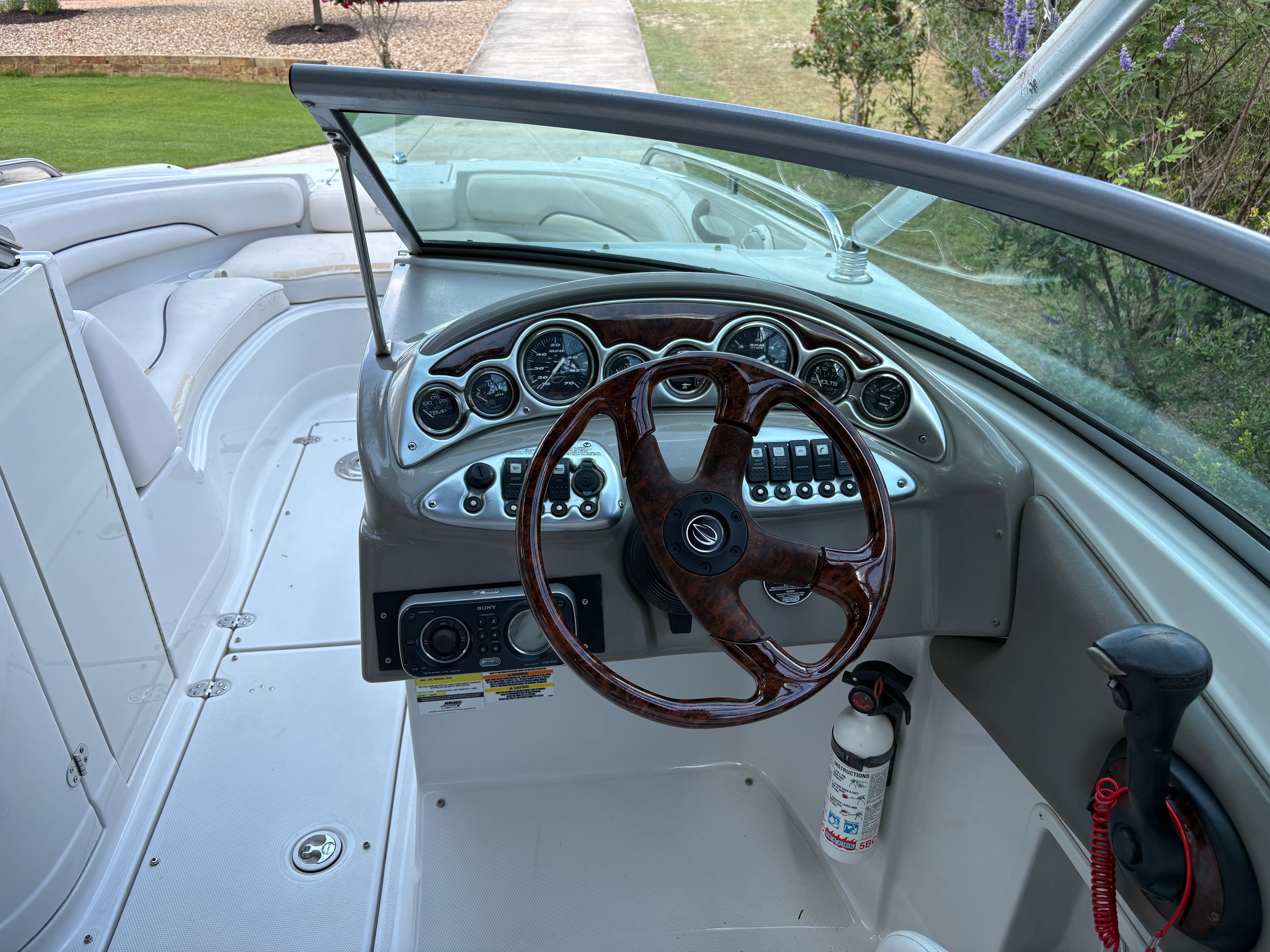 2005 Crownline 240 EX - 12