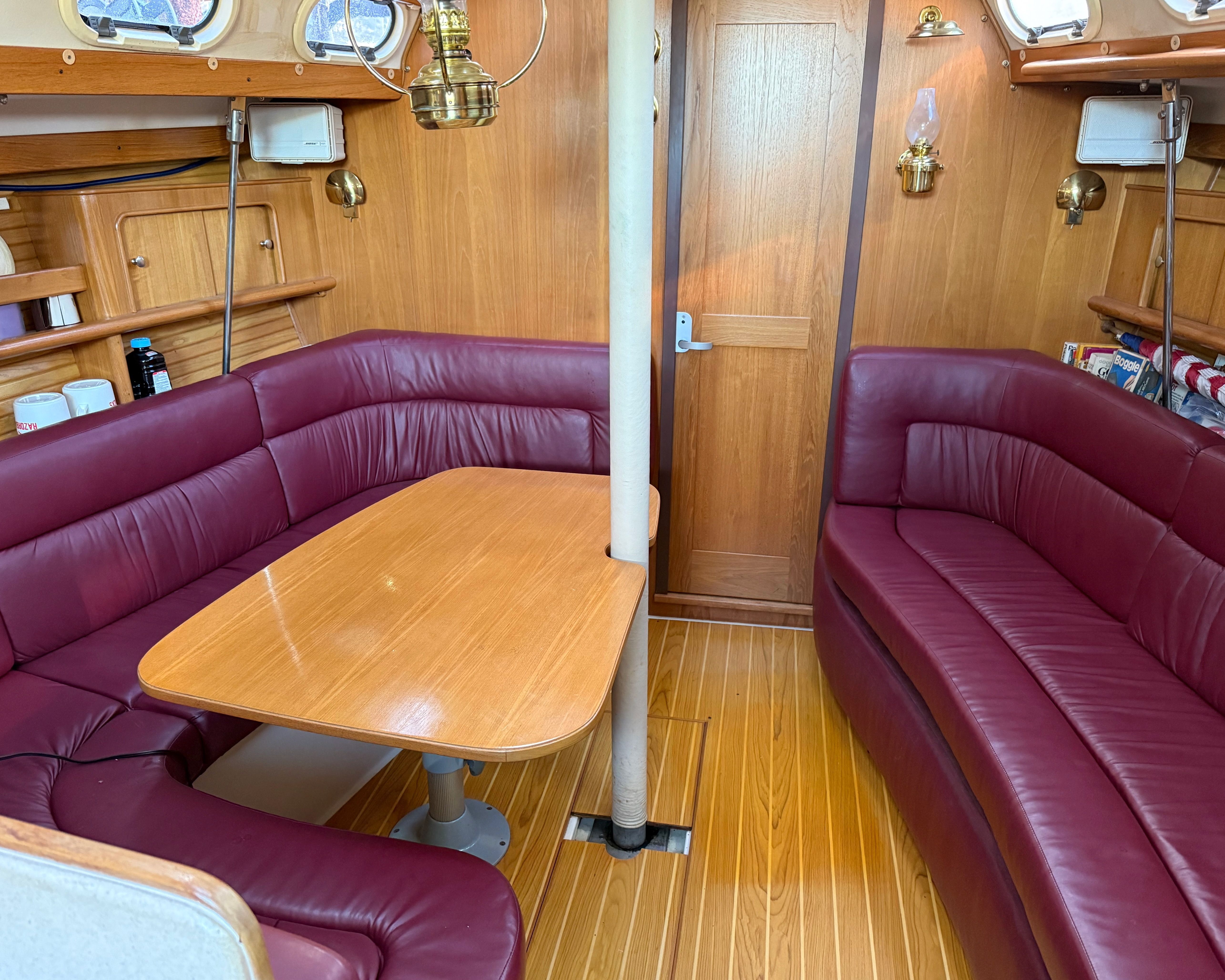 2001 Catalina 380 - 34