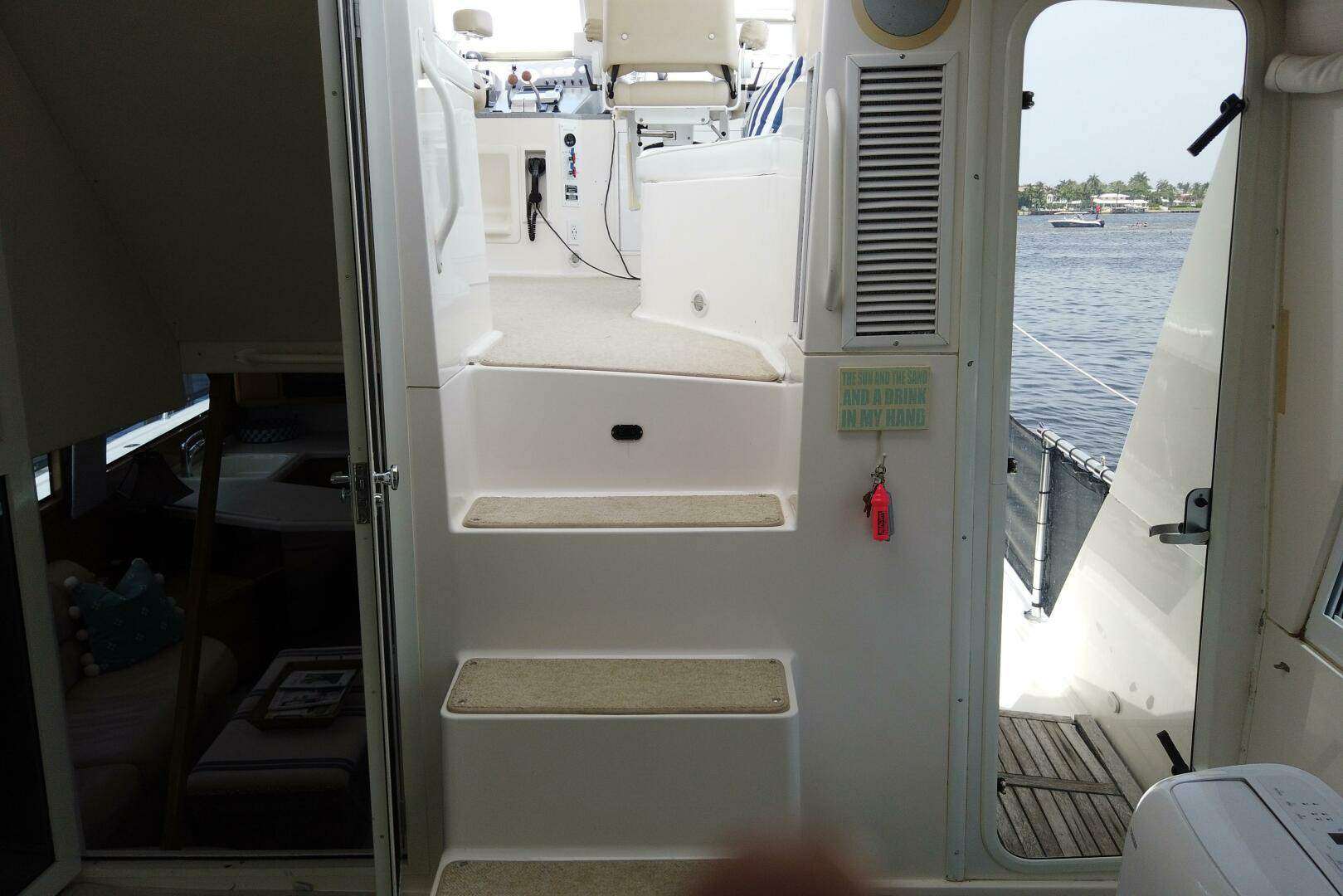 1999 Viking Motoryacht - Image 17