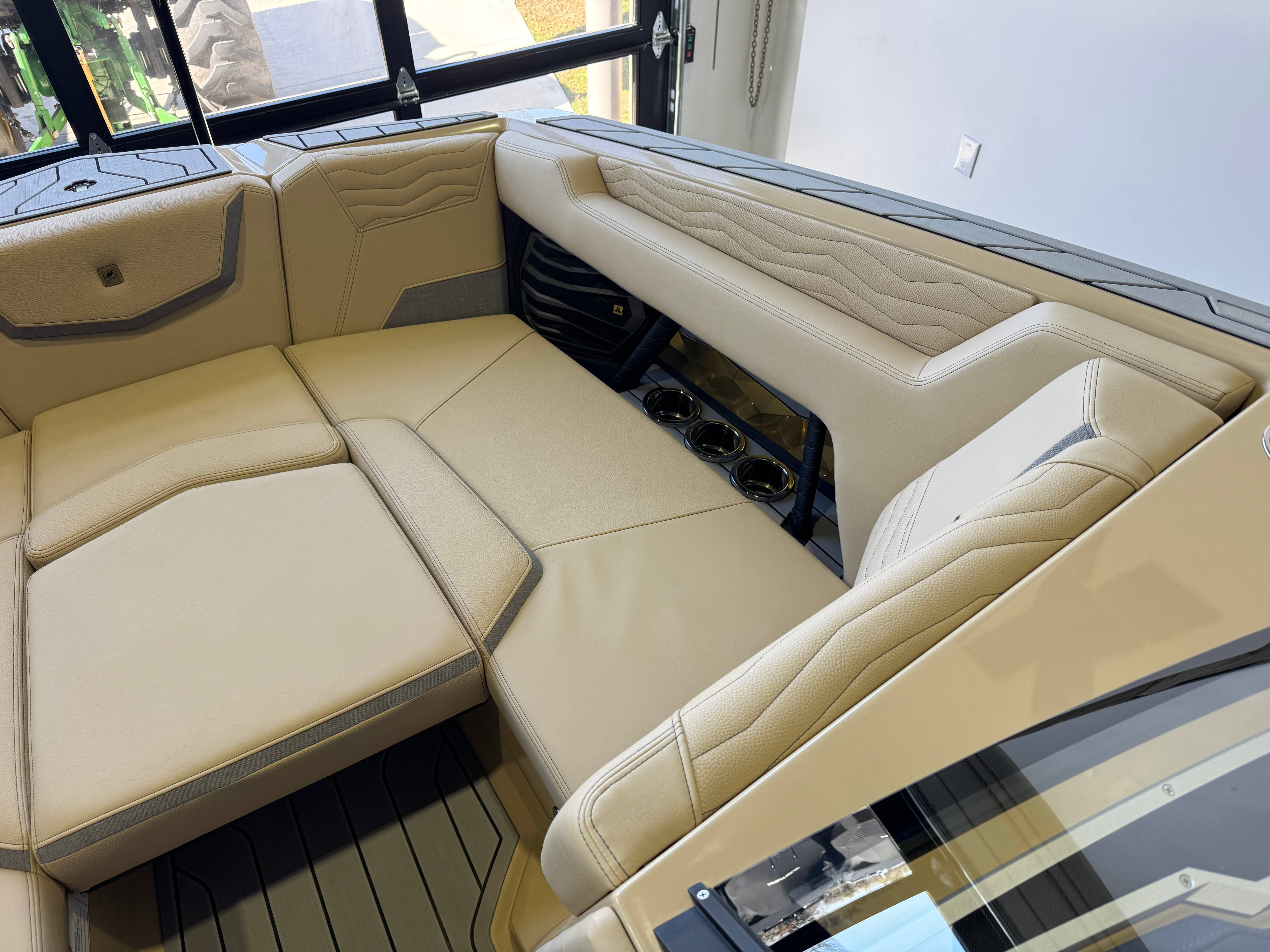2025 Nautique Super Air Nautique G23 - 17