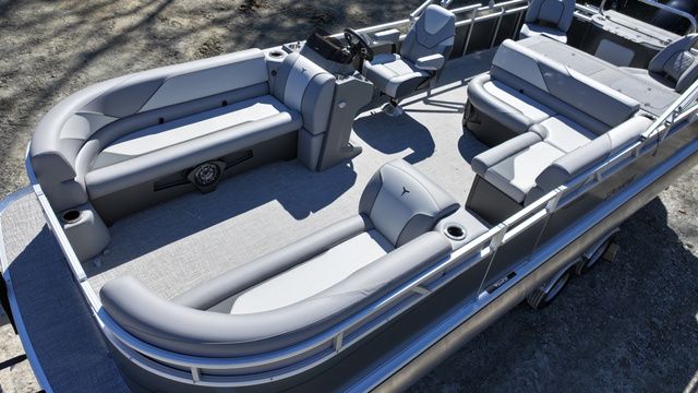 2026 Tahoe Sport 85 Rear Fish 23 - 3