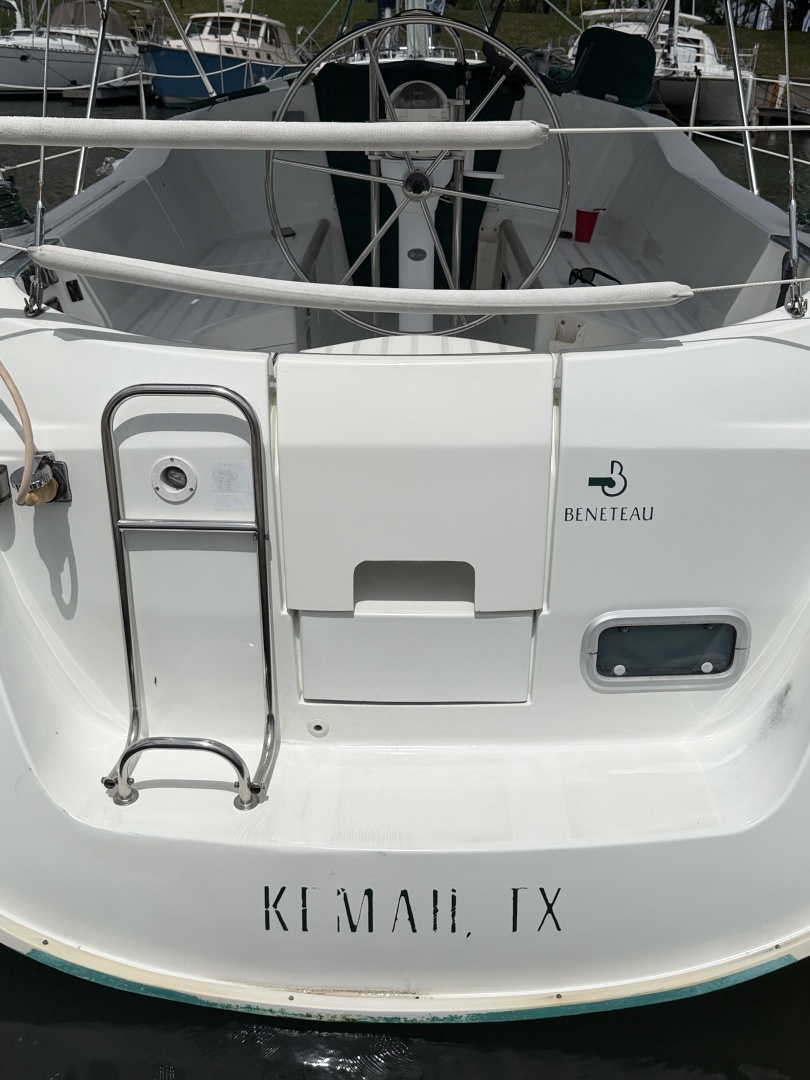 1995 Beneteau OCEANIS 321 - Image 9