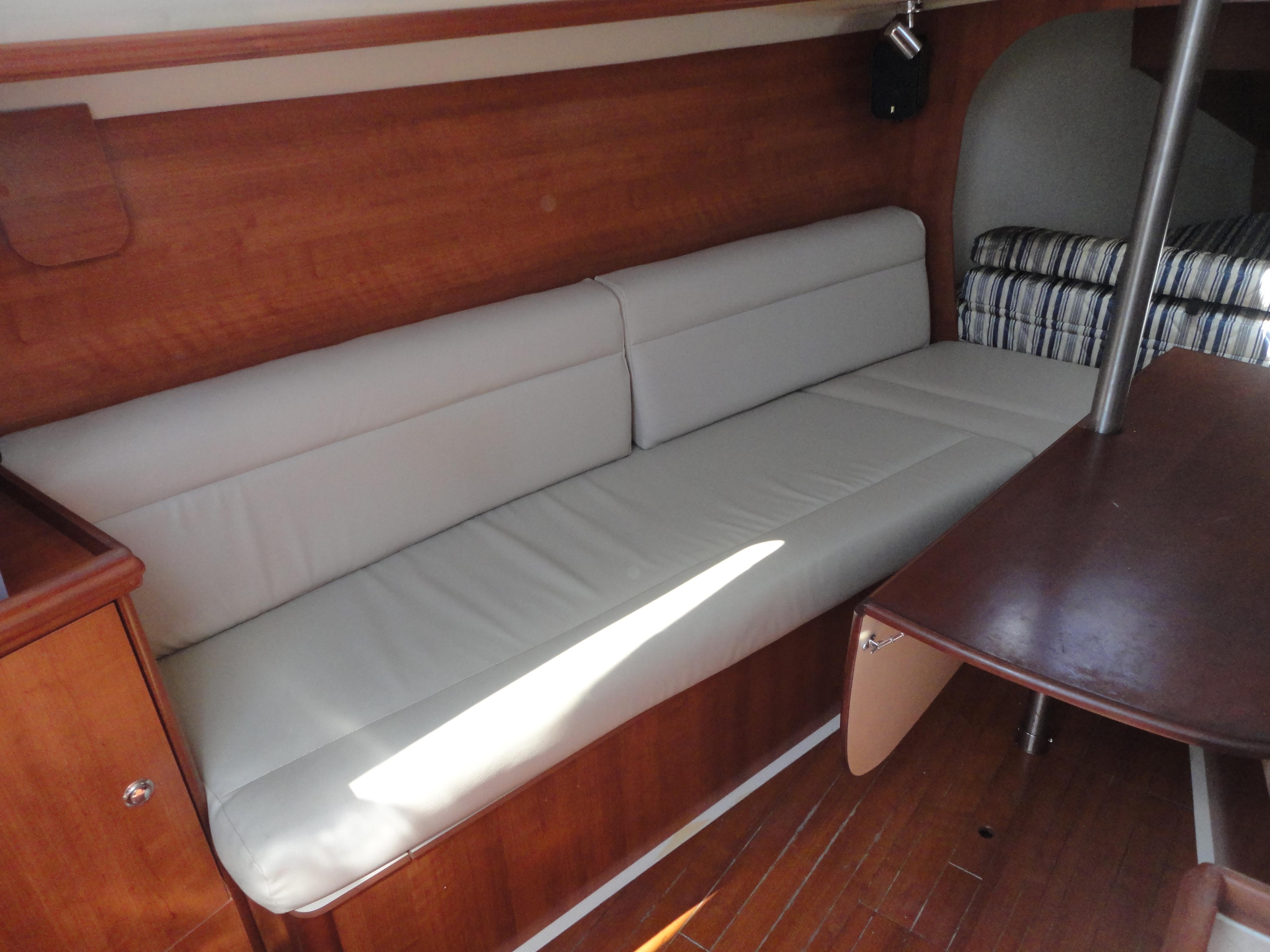 2013 Marlow-Hunter Hunter 27 - 39