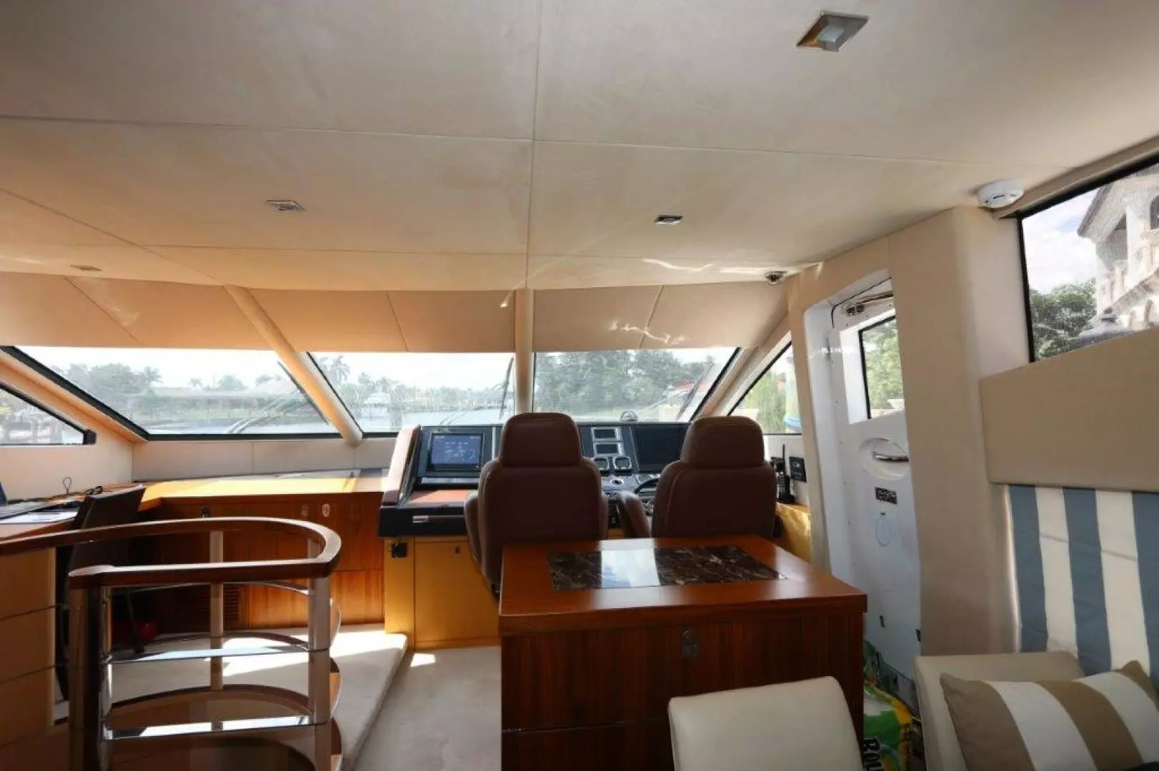 2015 Sunseeker Yacht - Image 21