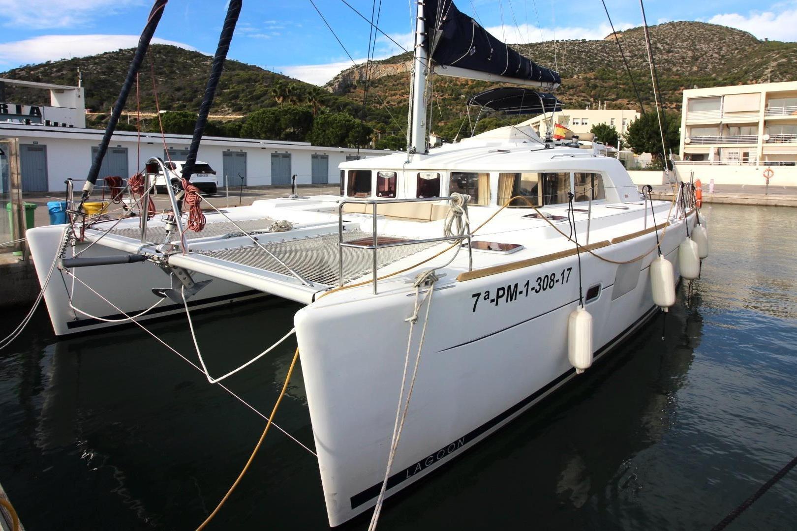 2009 Lagoon 440