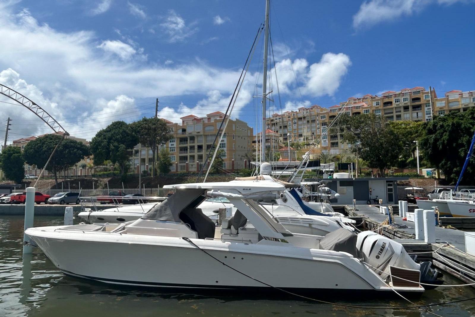 2021 Tiara Yachts 34 LS