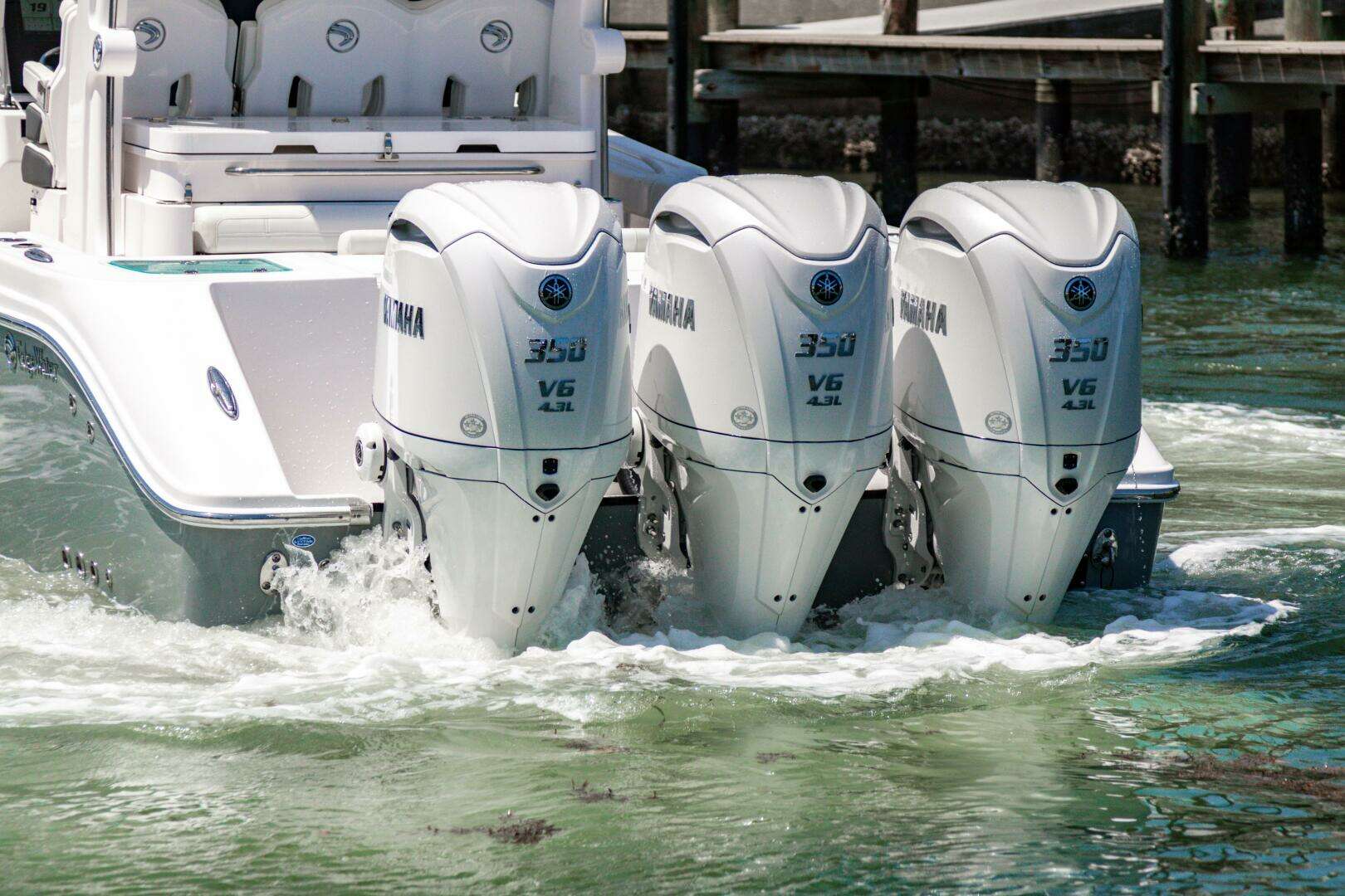 2025 Edgewater 370CC - Image 6