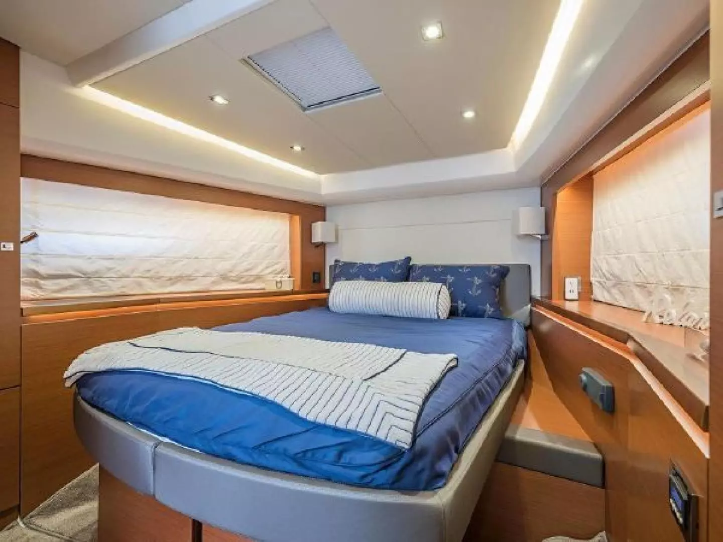 2015 Prestige 550 - Image 8
