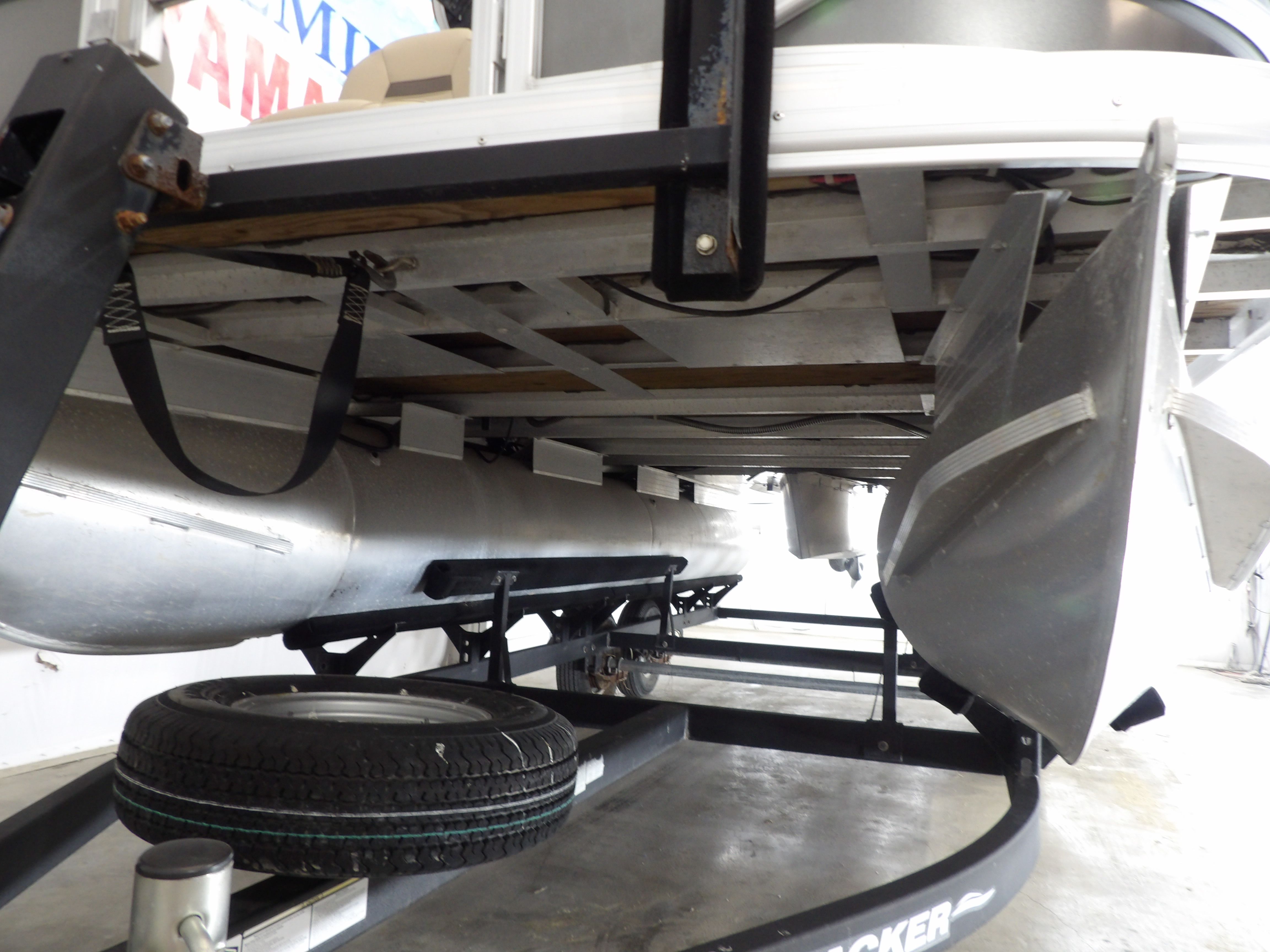 2023 Sun Tracker FB20DLX - 6