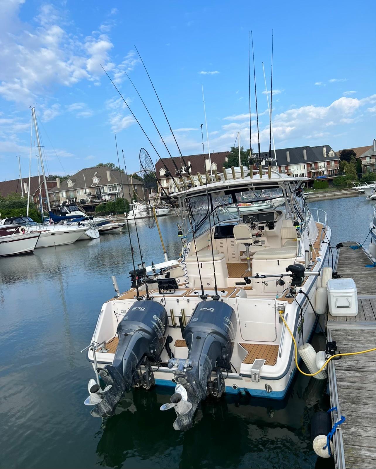 2003 Grady-White Express 330