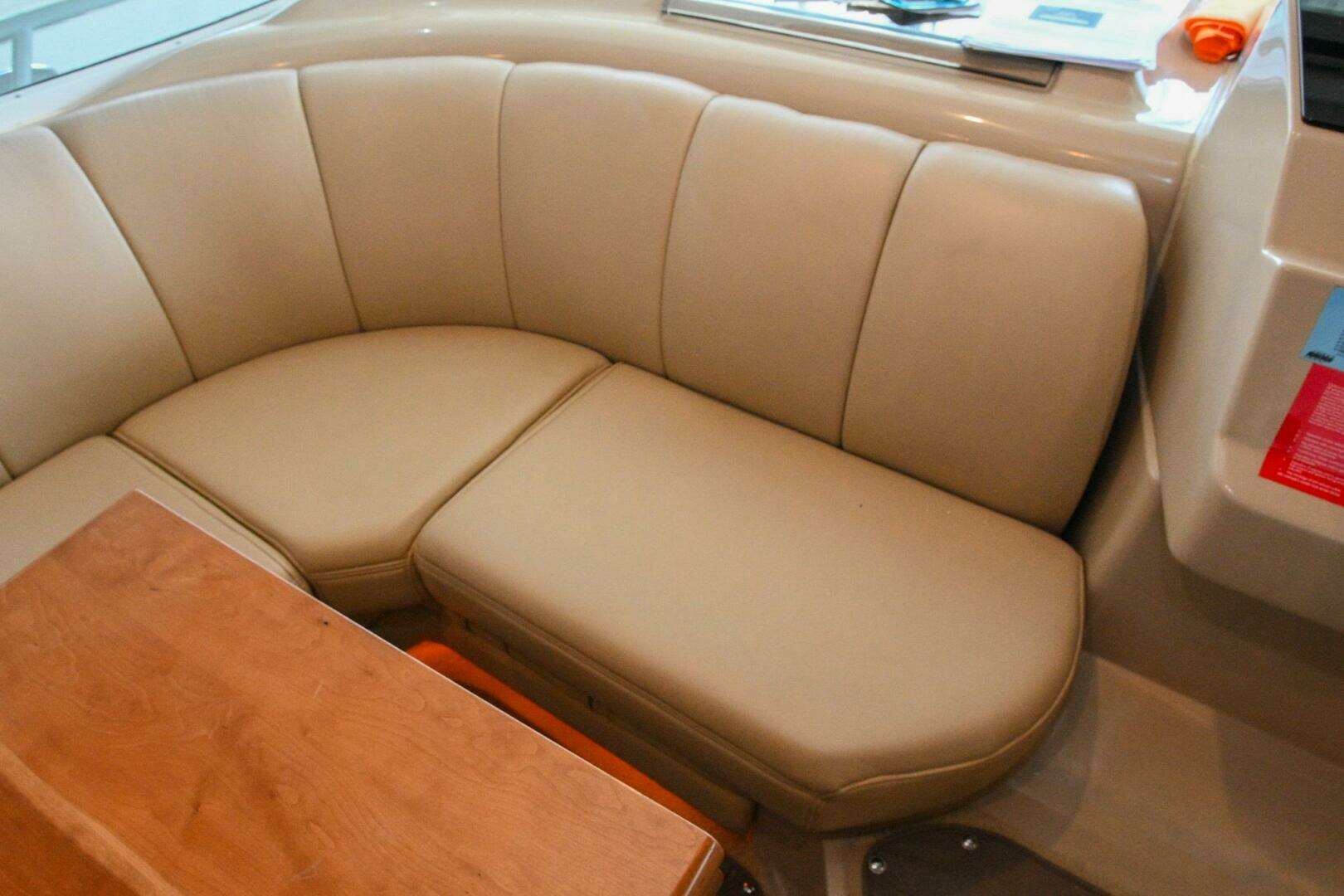 2002 Cruisers Yachts 5000 Sedan Sport - Image 44