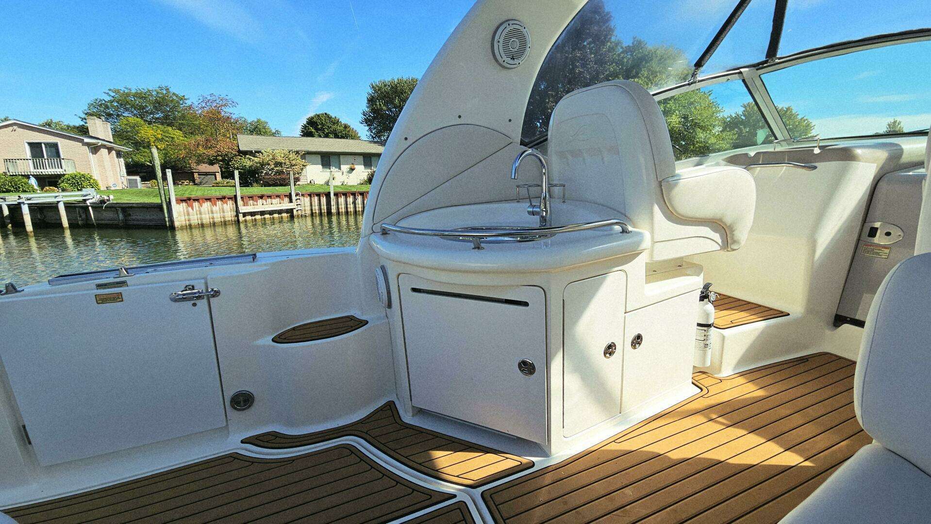 2003 Sea Ray 340 Sundancer - Image 14