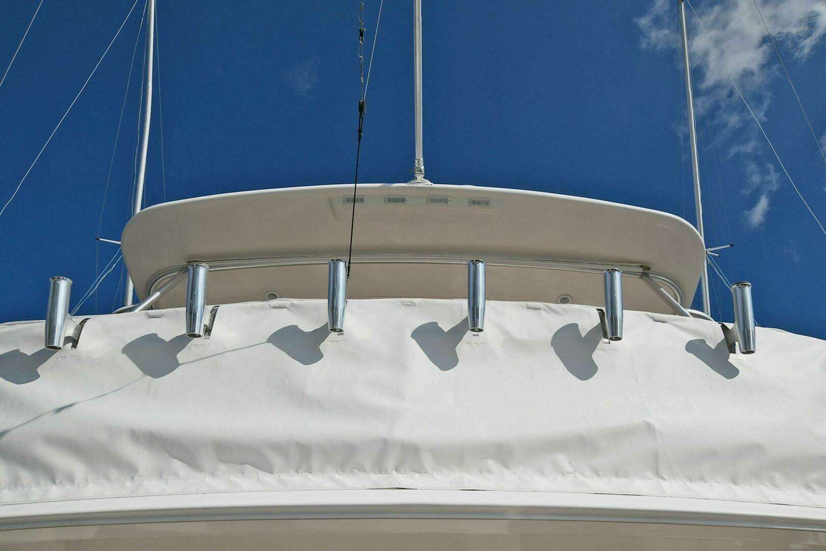 2015 Tiara Yachts 48 Convertible - Image 11