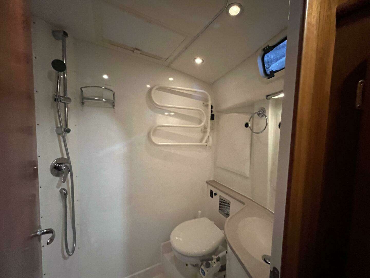 2003 Fantasi 44 Pilot House - Image 72