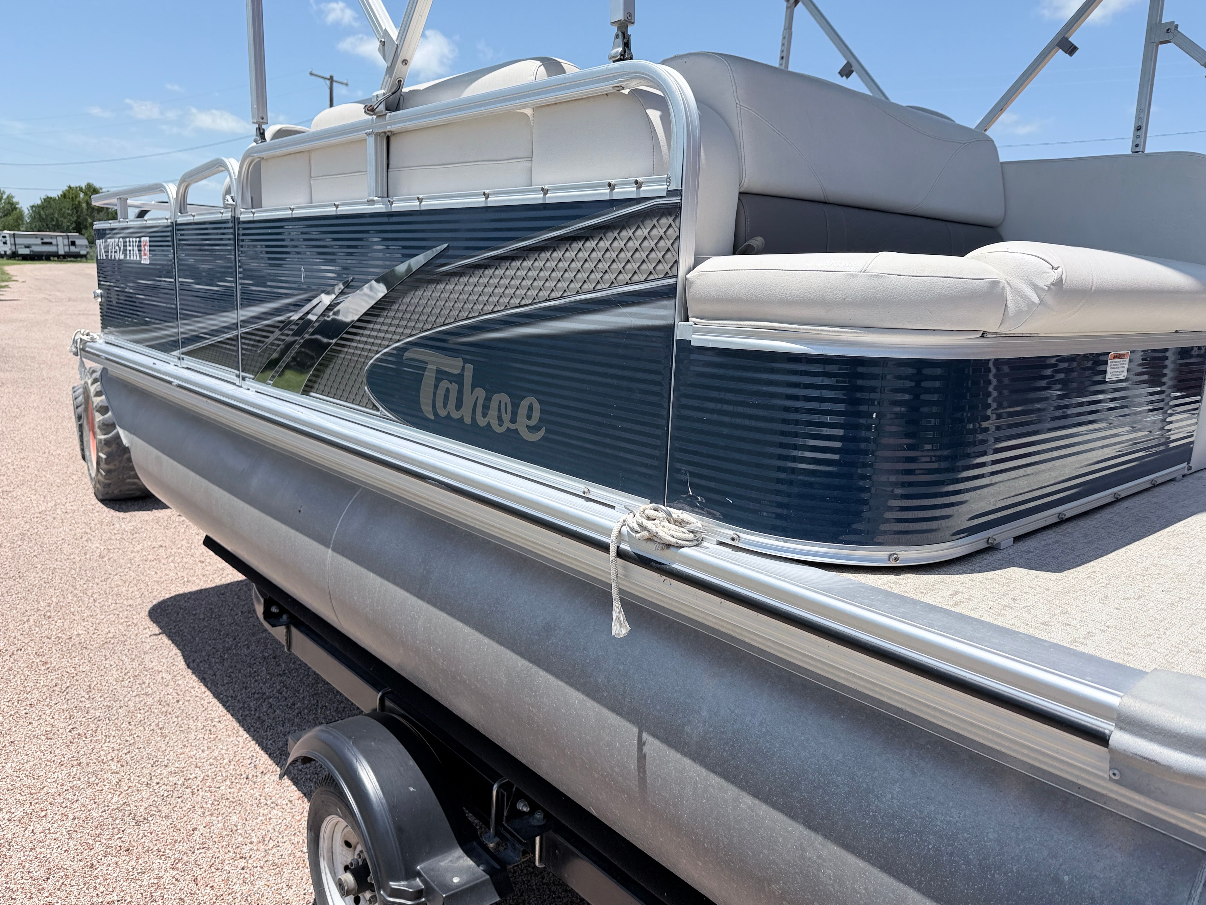 2019 Tracker Tahoe - 5