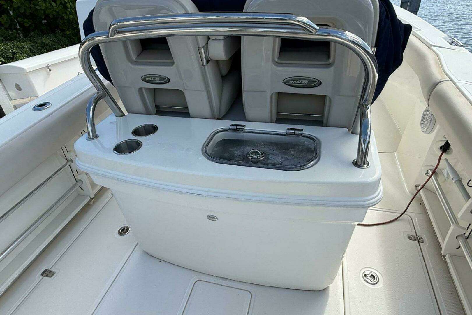 2018 Boston Whaler 250 Outrage - Image 7