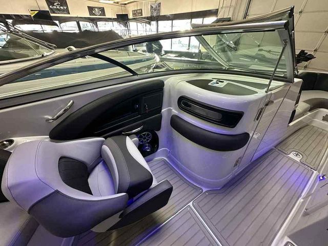 2026 Crownline 288 SS - 11
