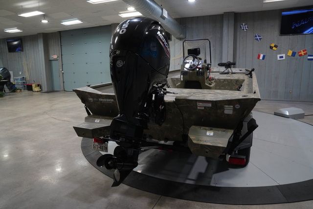 2023 Tracker Grizzly 2072 CC - 9