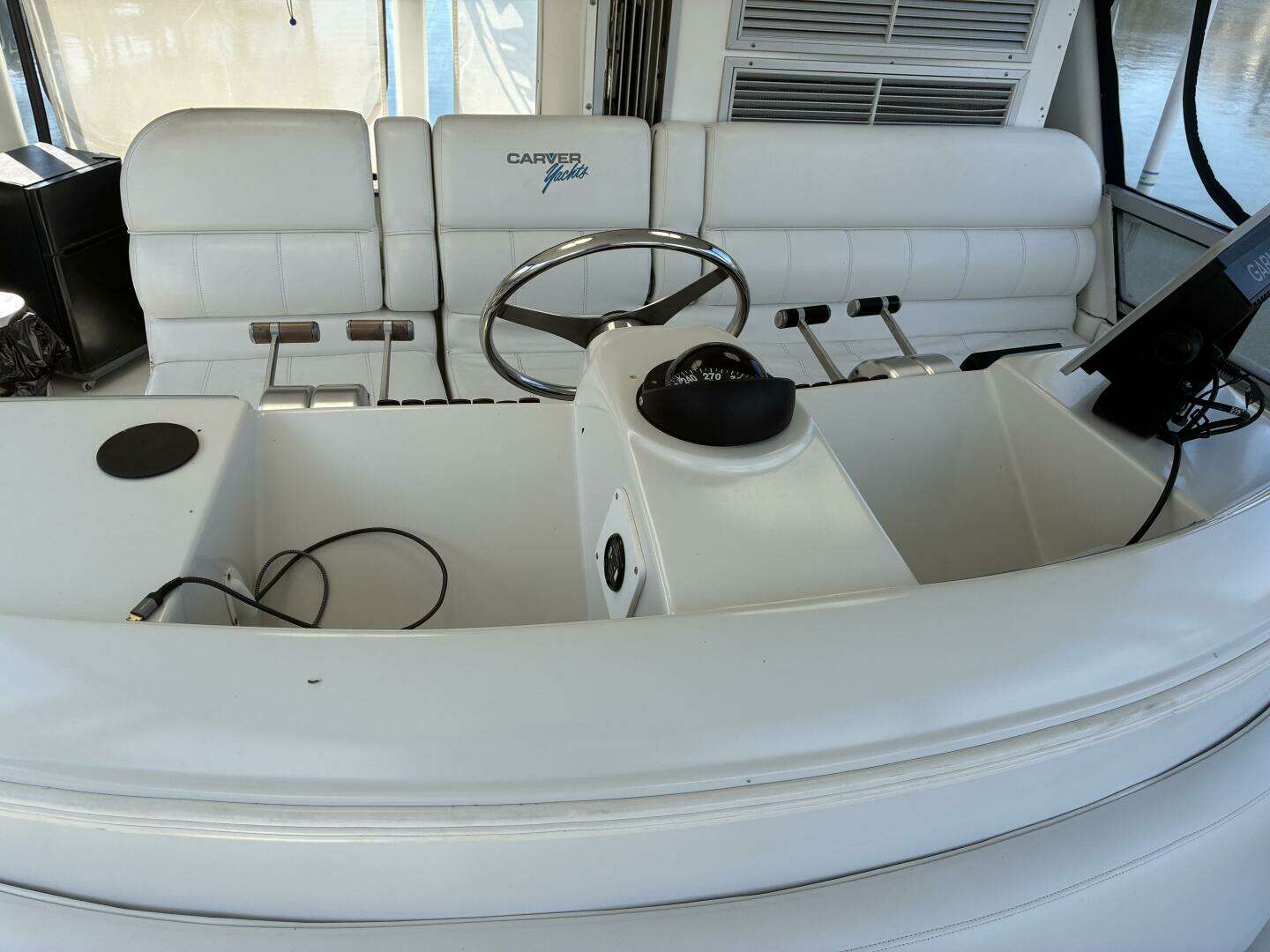 1996 Carver 455 Aft Cabin - Image 5