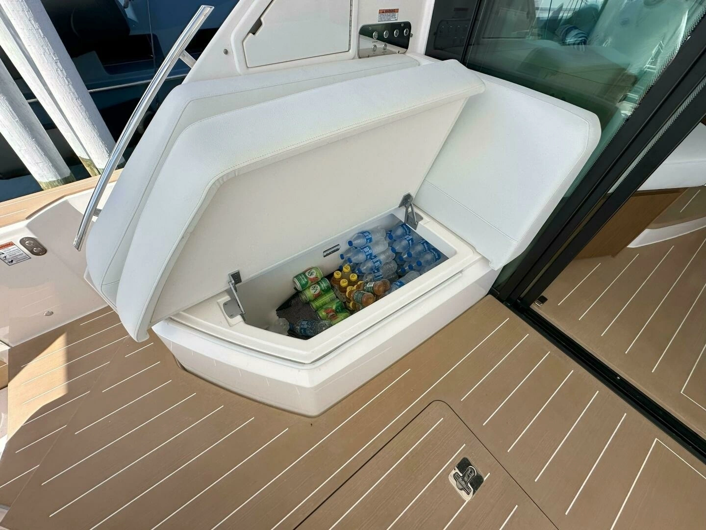 2025 Tiara Yachts EX 60 - Image 27