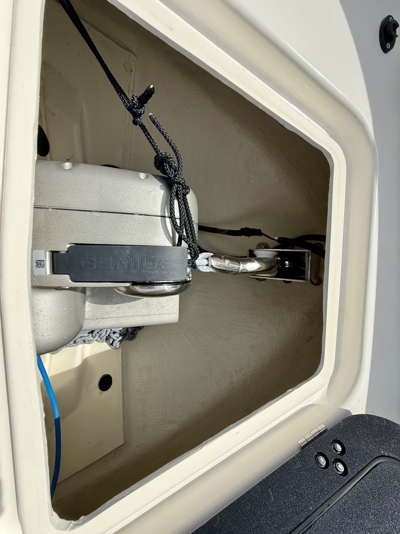 2024 Zodiac Medline 9 - Image 42