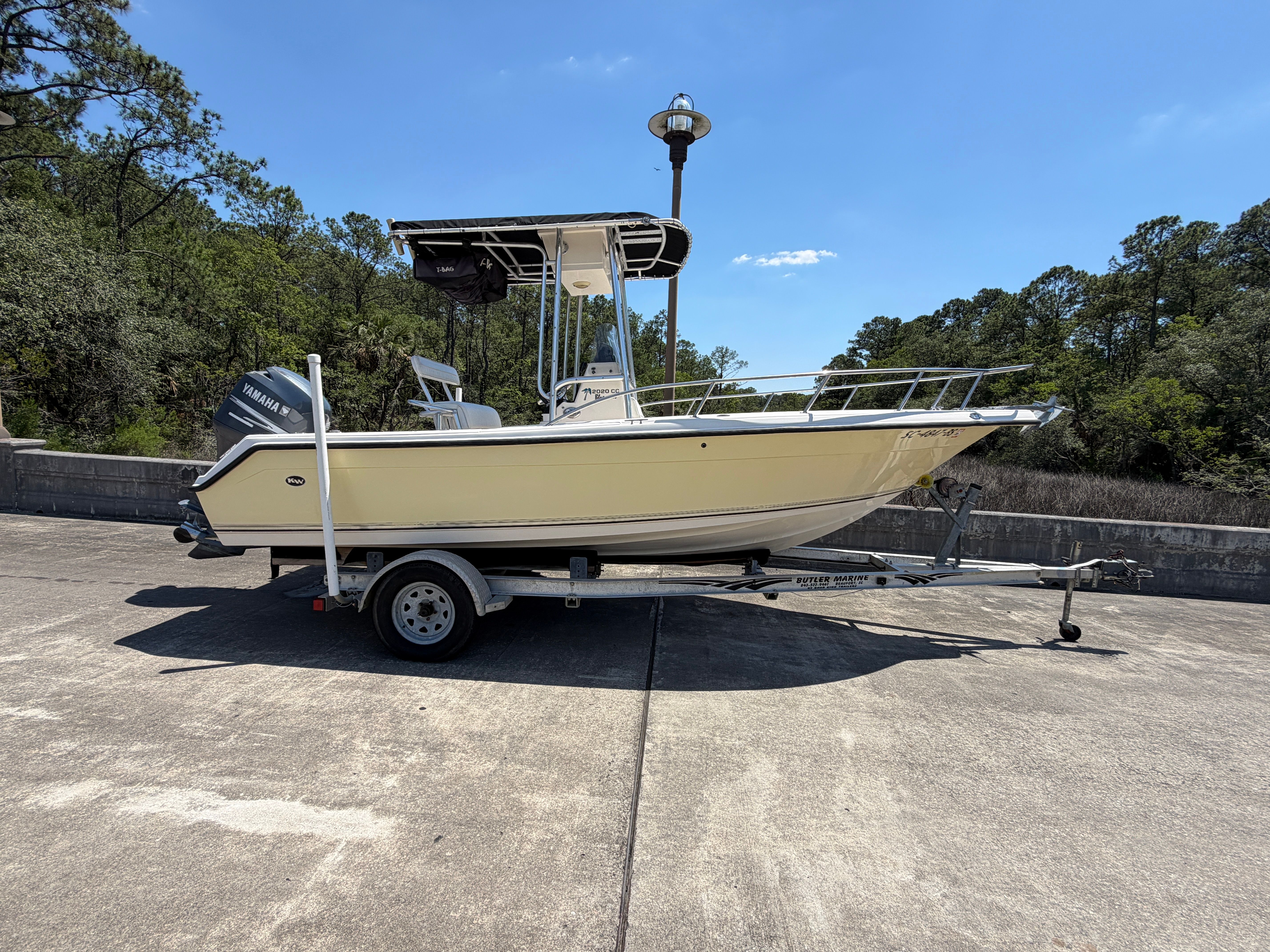 2004 Key West 2020 Center Console
