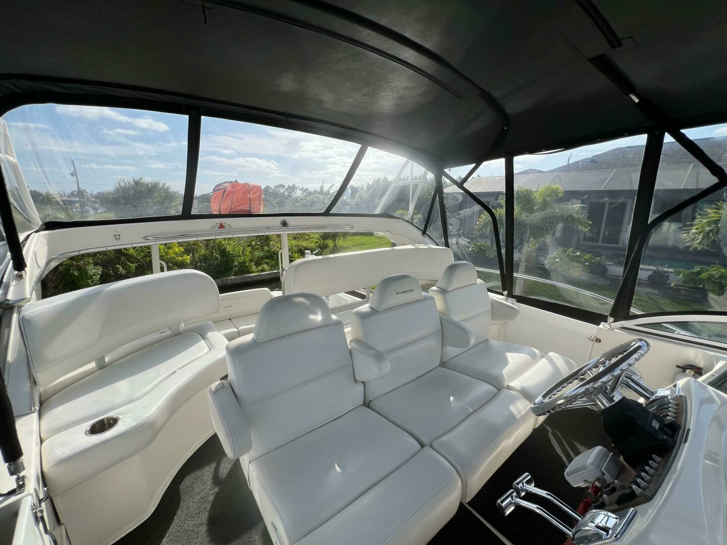 2002 Silverton 39 Motor Yacht - Image 3