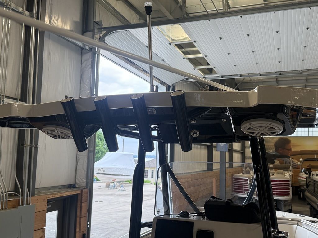 2019 Blackfin 242CC - 18