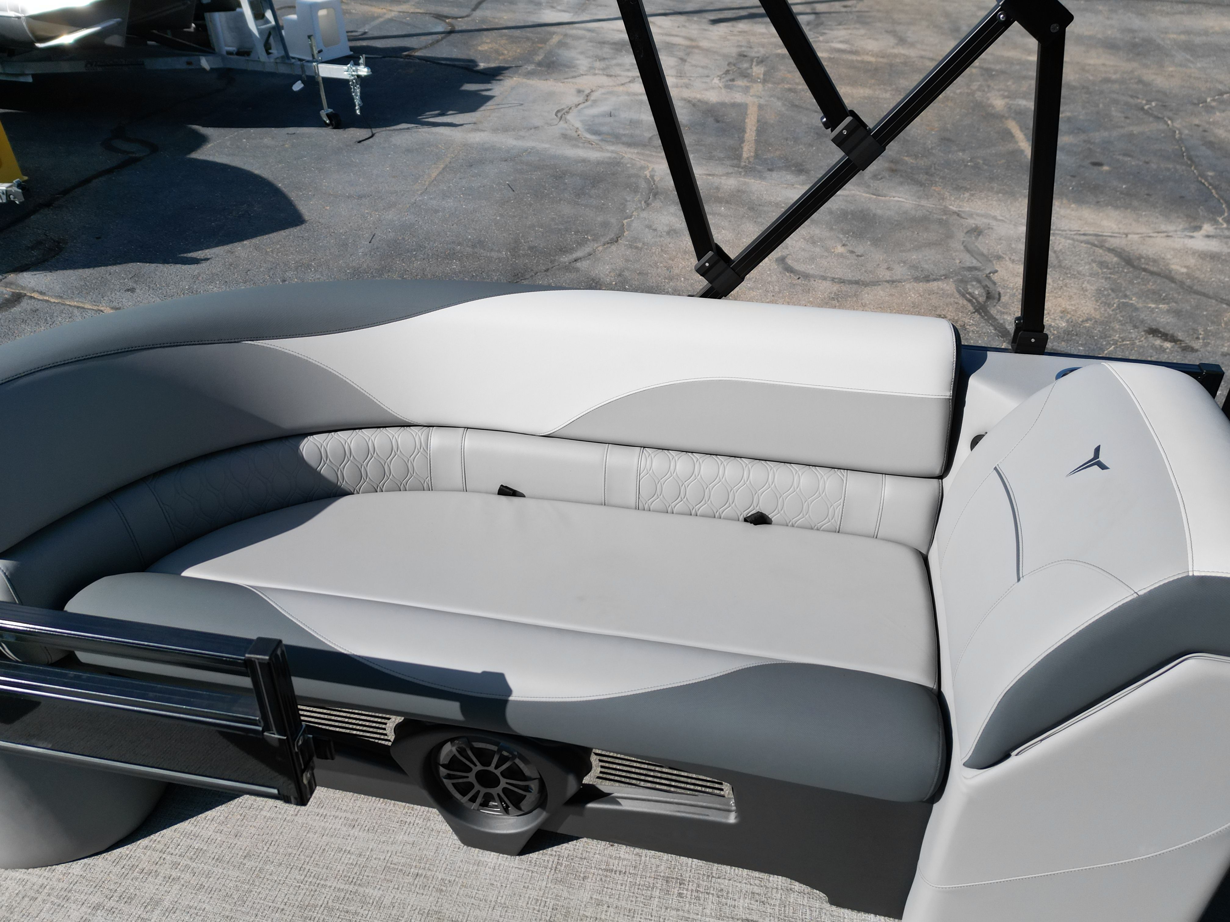 2025 Tahoe SPT85 RF23T - 35