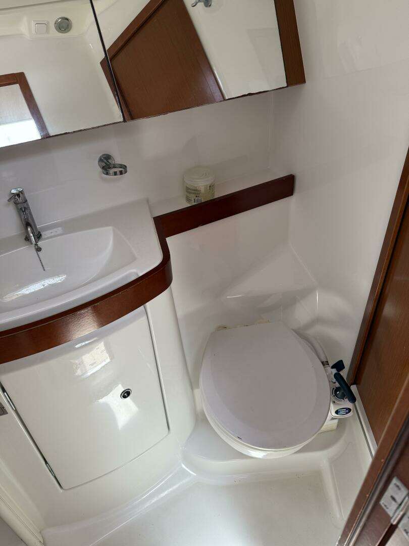 2012 Beneteau 43 - Image 97
