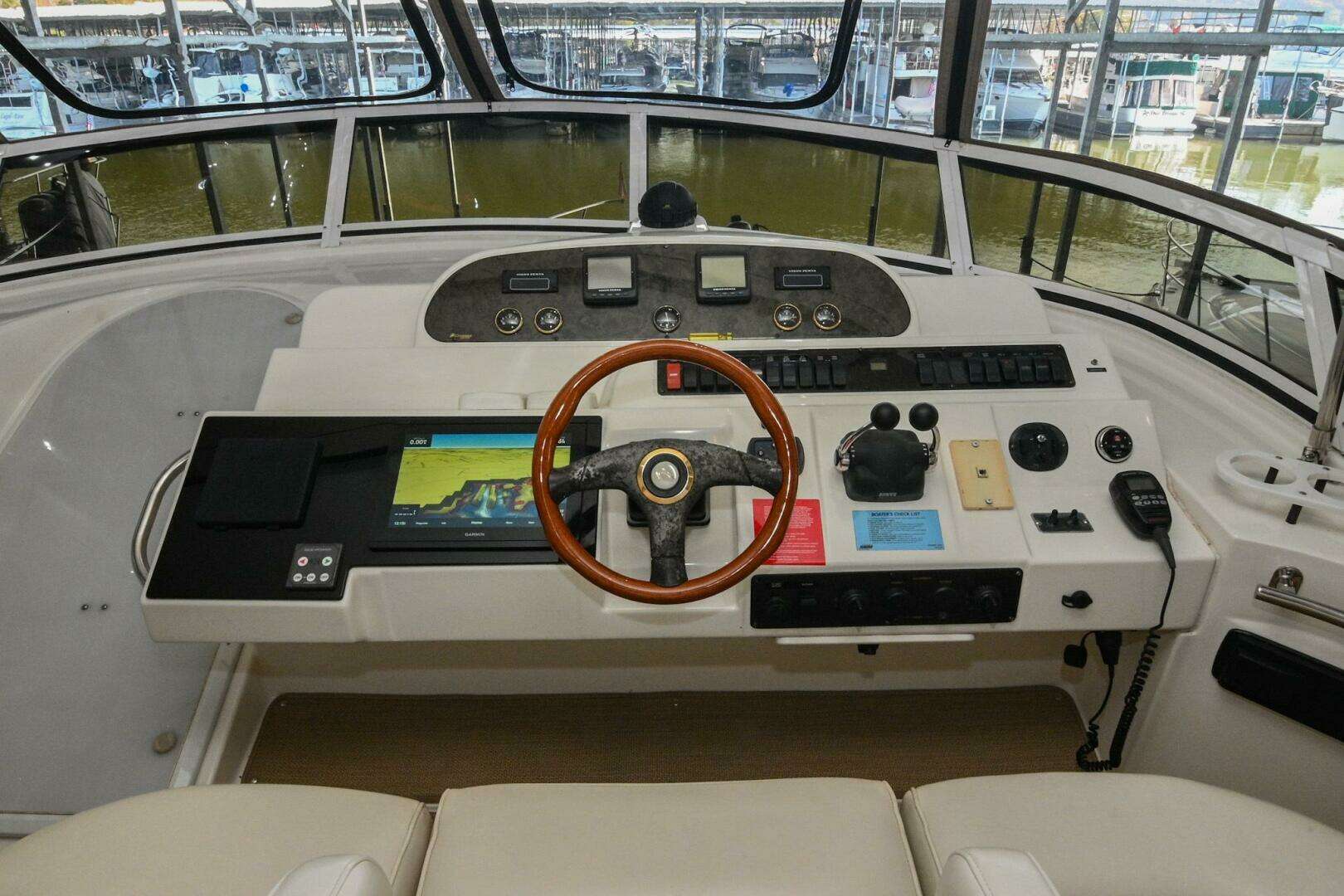 2002 Cruisers Yachts 5000 Sedan Sport - Image 103