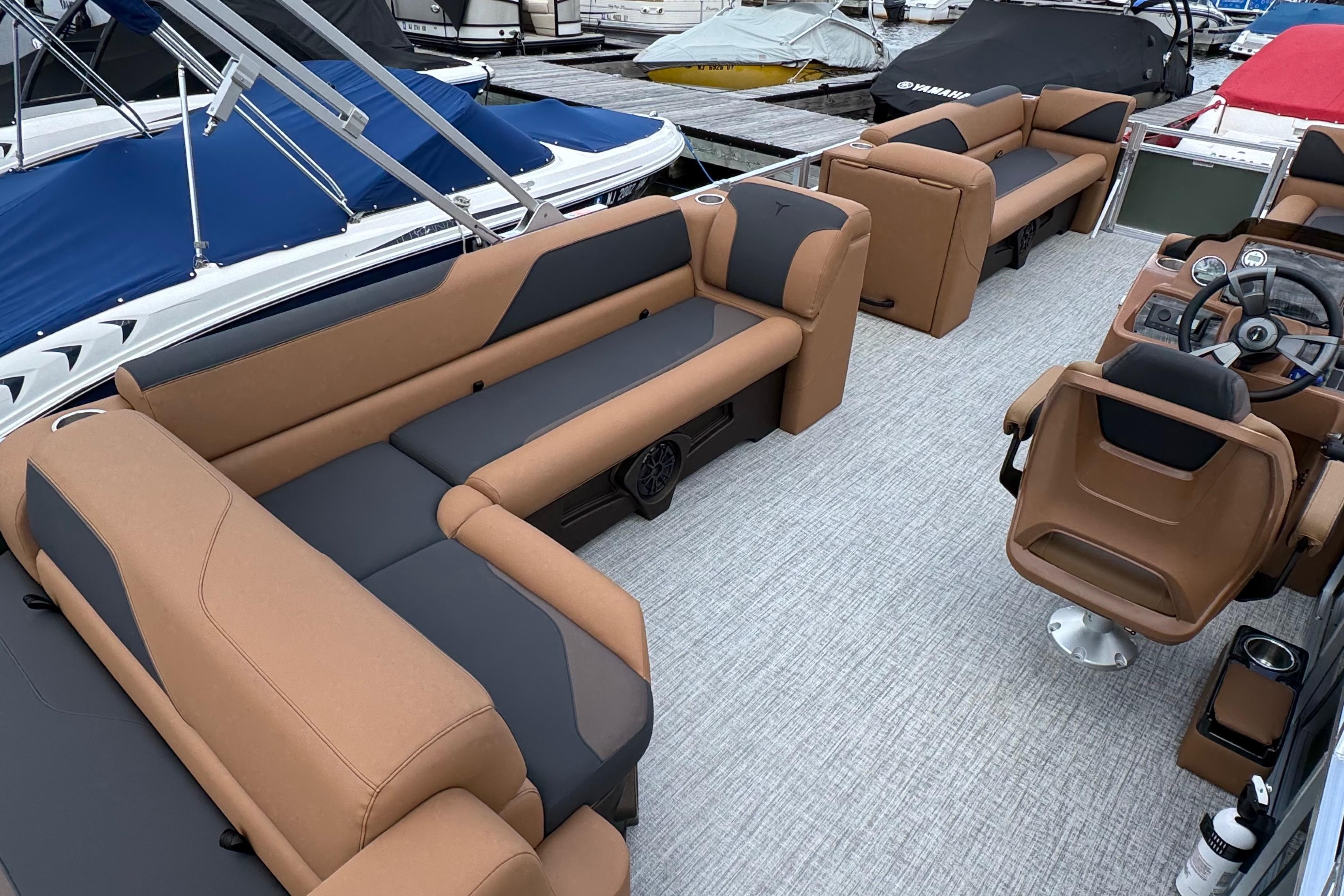 2026 Tahoe Pontoon Sport 85 Cruise Rear Bench 23 with luxurious seating and modern design.