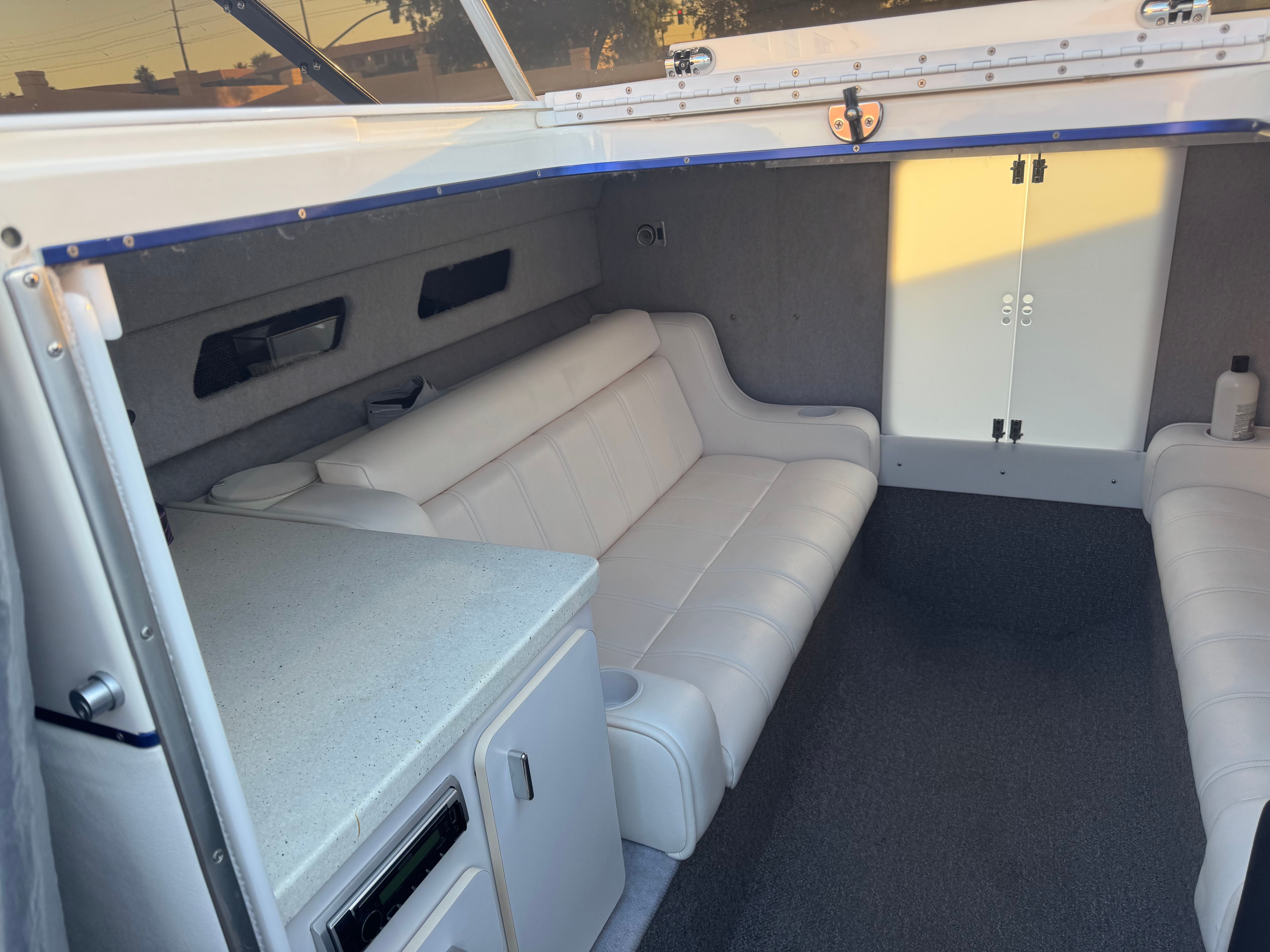 2001 Hallett 30T - 19