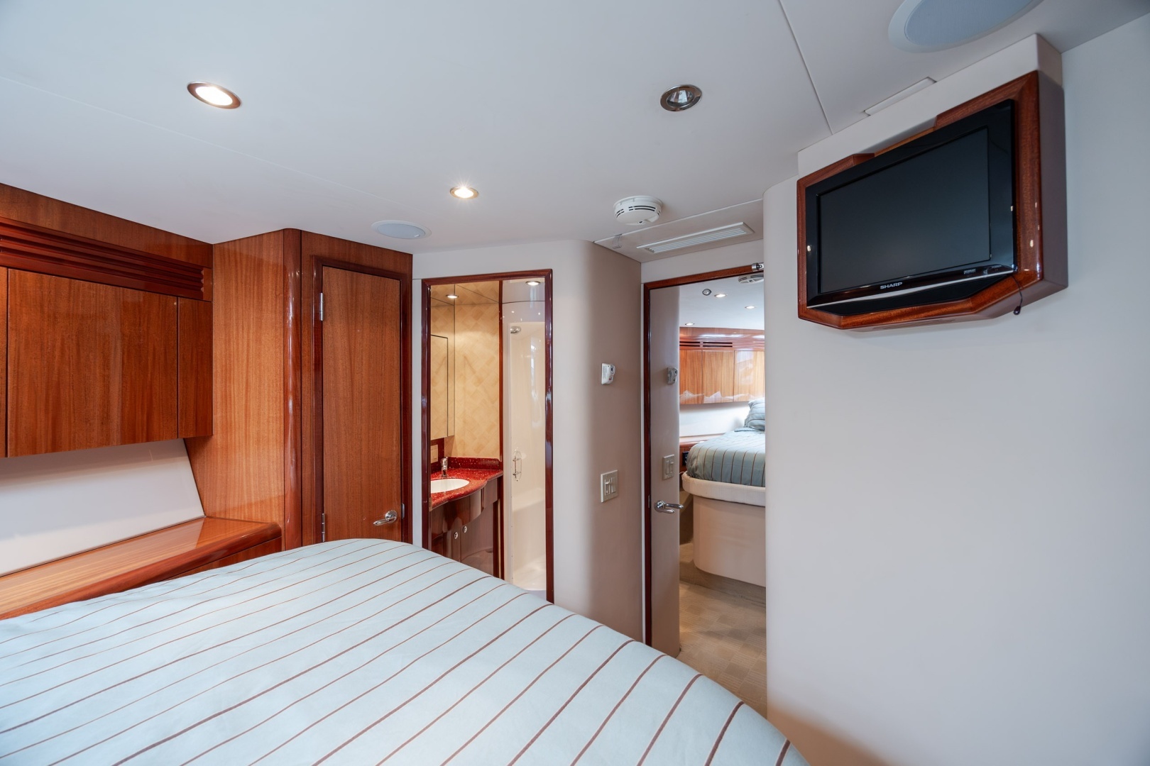2008 Hatteras Motor Yacht - Image 70
