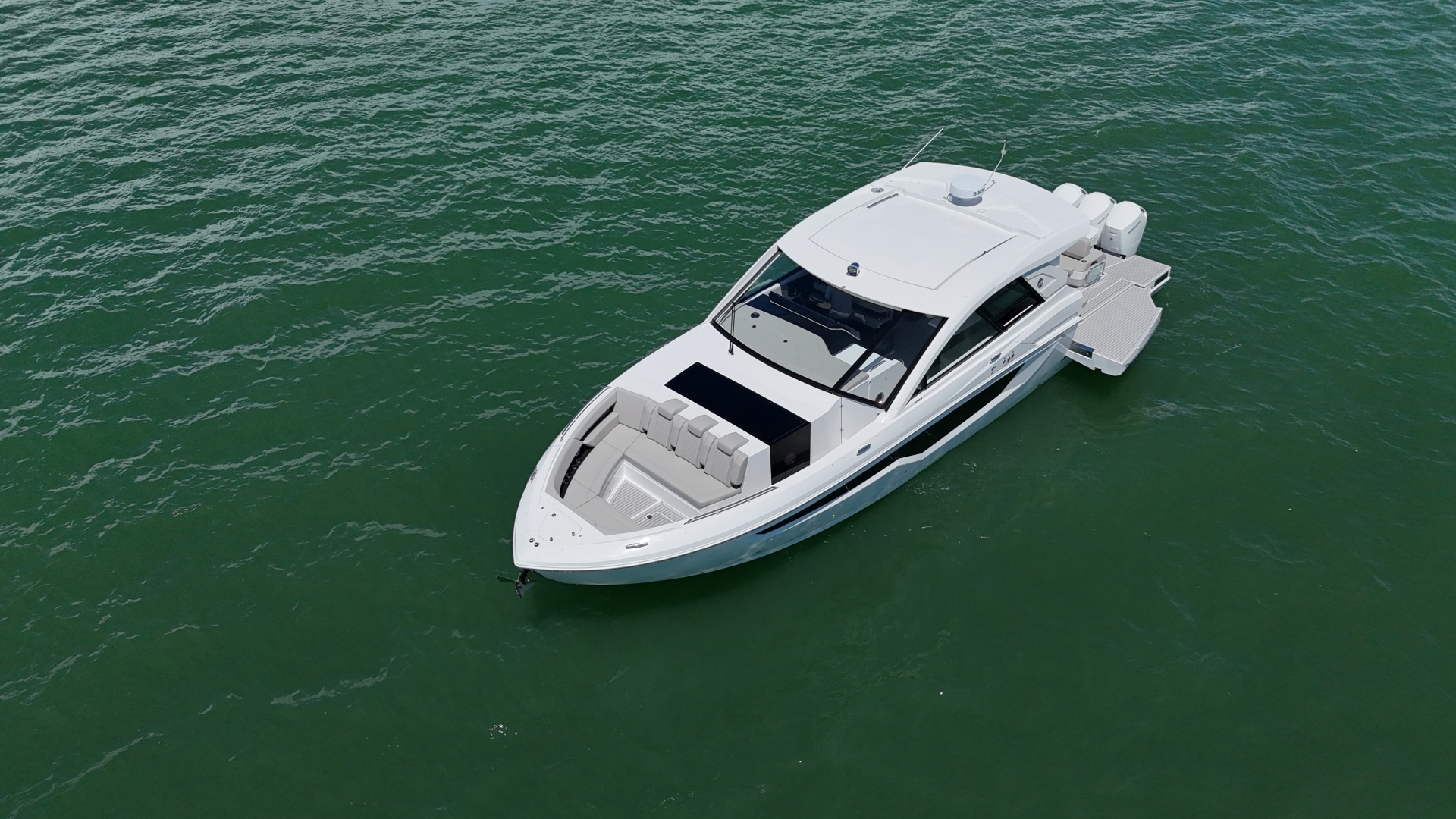 2026 Cruisers Yachts 50GLS OB - Image 31