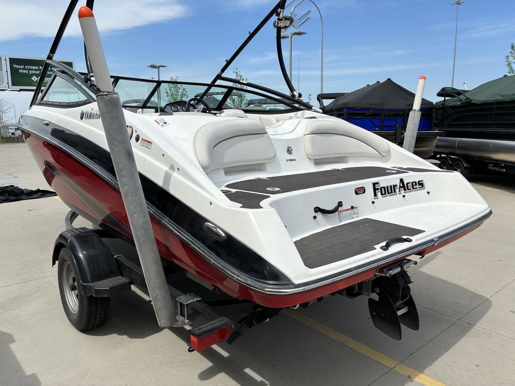 2013 Yamaha Boats AR192 - 12