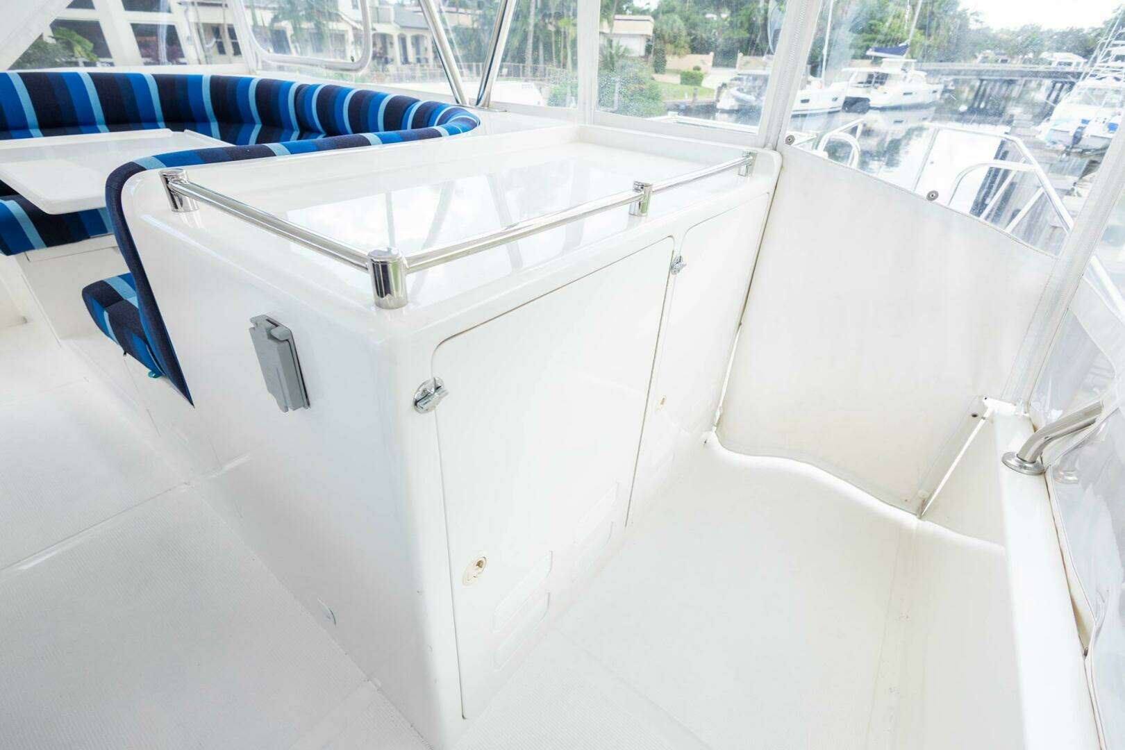 2005 Ocean Alexander Raised Pilothouse Flybridge Sedan - Image 30