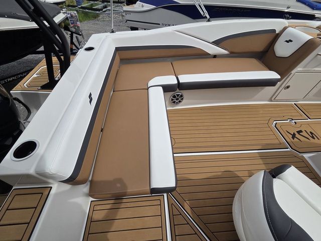 2026 Starcraft SVX OB 191 w/140hp and Trailer - 9