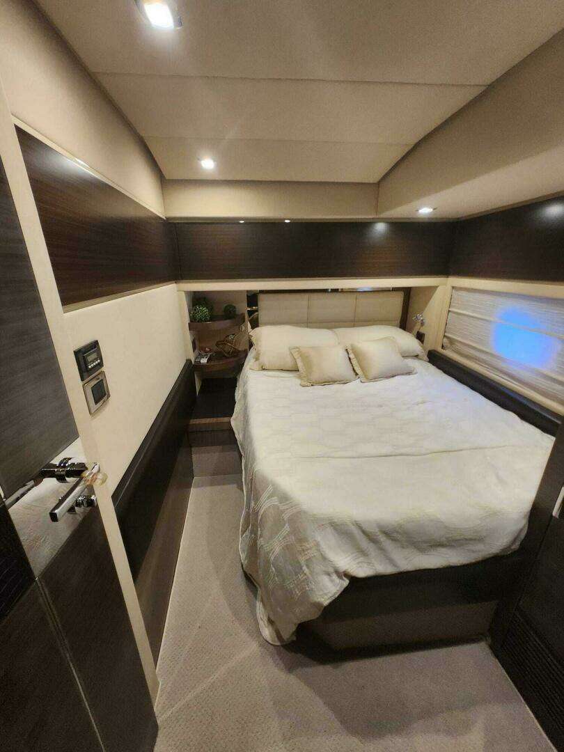 2014 Azimut Flybridge - Image 83
