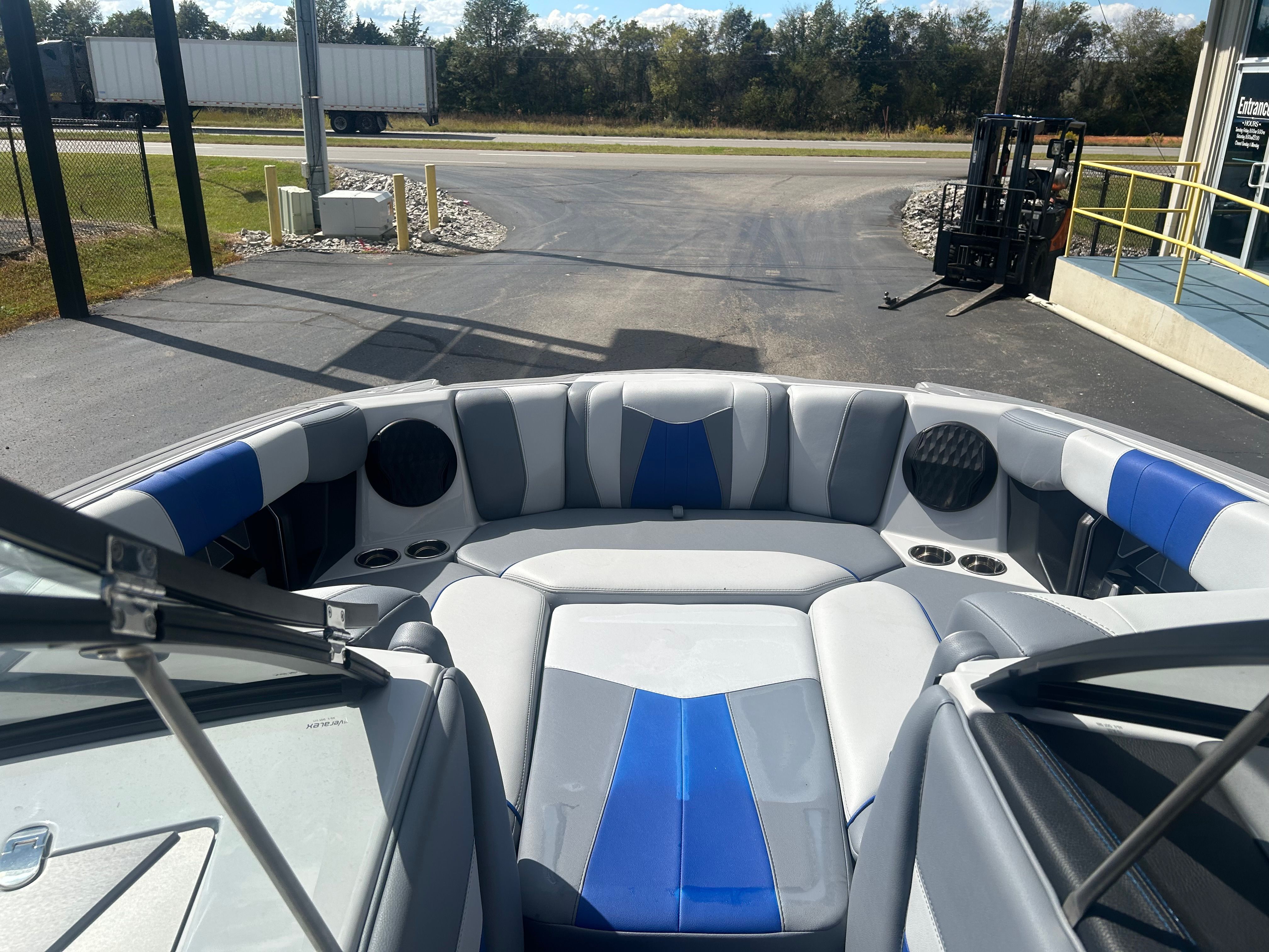 2024 MALIBU 24 MXZ - Image 18
