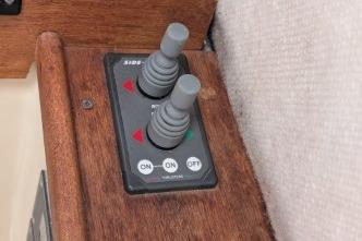 Control panel with dual thrusters on a 2008 Ranger 25.