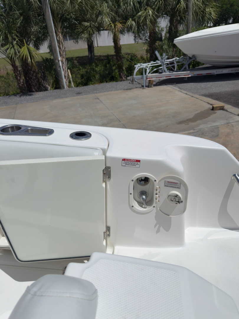 2016 Boston Whaler 350 Outrage - Image 72