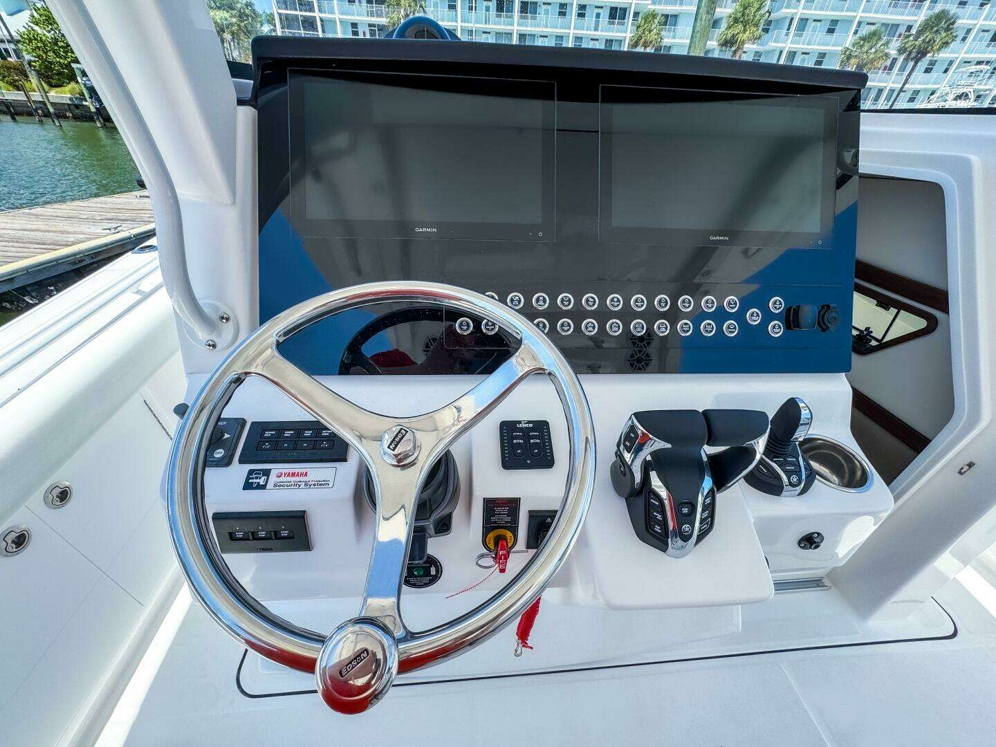 2025 Edgewater 370CC - Image 17